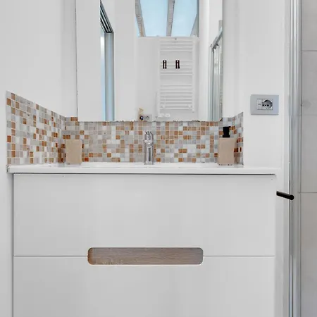 아파트 Navigli Modern In Design Area By Mastery 밀라노